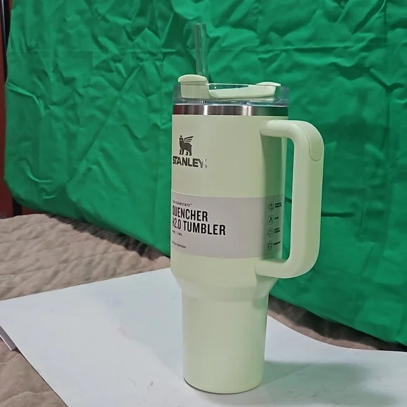 Stanley 40 oz Stainless steel H2.0 Flows tates Quencher Tumbler Rare Mint Color - Picture 2 of 9